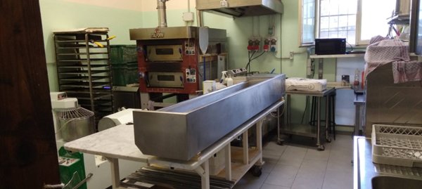 locale di sgombero in vendita a Pisa in zona Porta a Mare