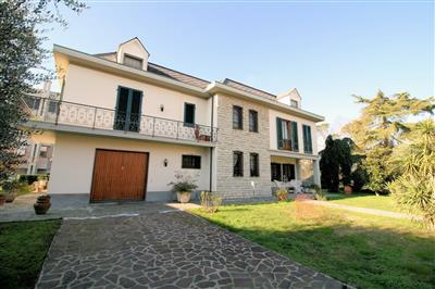 casa indipendente in vendita a Pisa in zona Centro Storico
