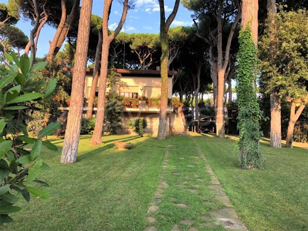 casa indipendente in vendita a Pisa in zona Tirrenia