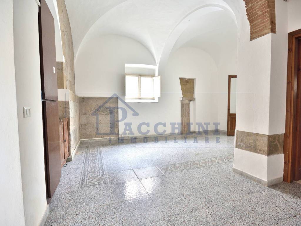 negozio in vendita a Pisa in zona Quartiere San Francesco