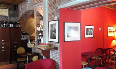 negozio in vendita a Pisa in zona Lungarni