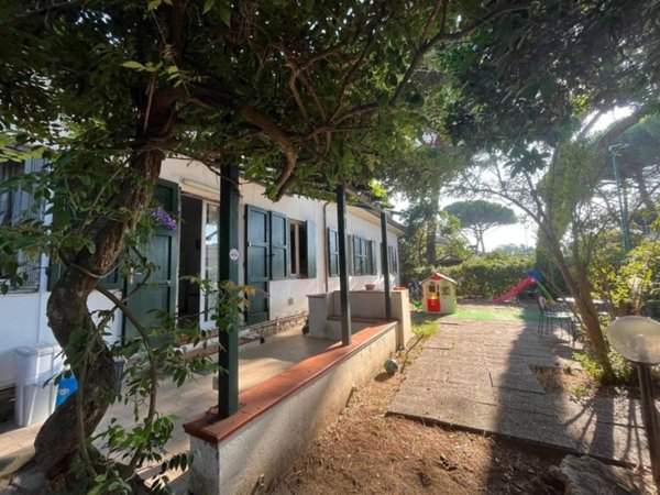 casa indipendente in vendita a Pisa in zona Tirrenia
