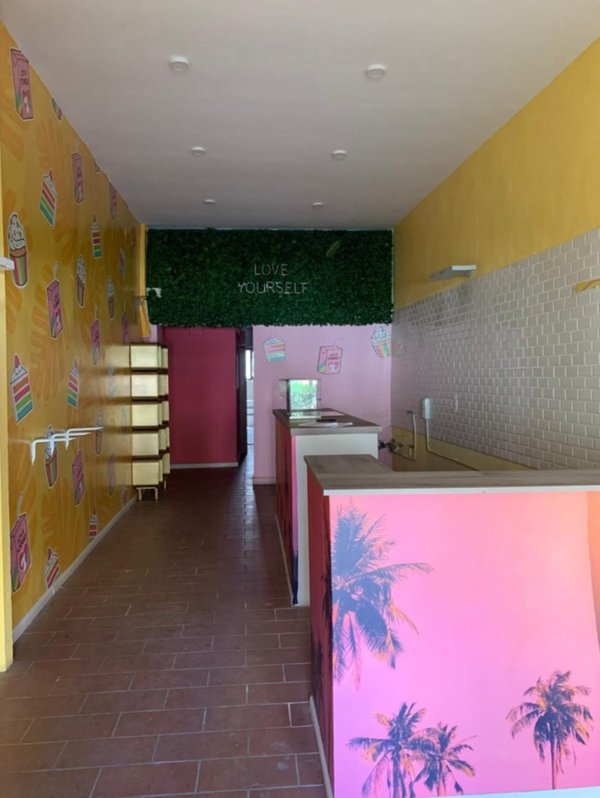 locale commerciale in vendita a Pisa