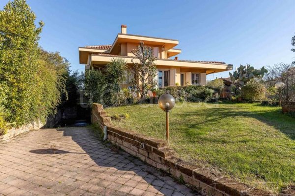 casa indipendente in vendita a Pisa in zona Barbaricina