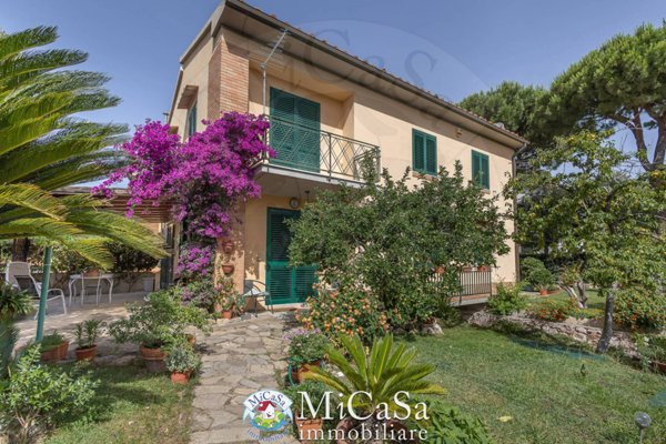 casa indipendente in vendita a Pisa in zona Tirrenia