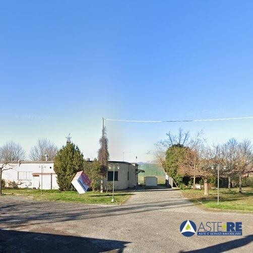 negozio in vendita a Pisa in zona Tribunale