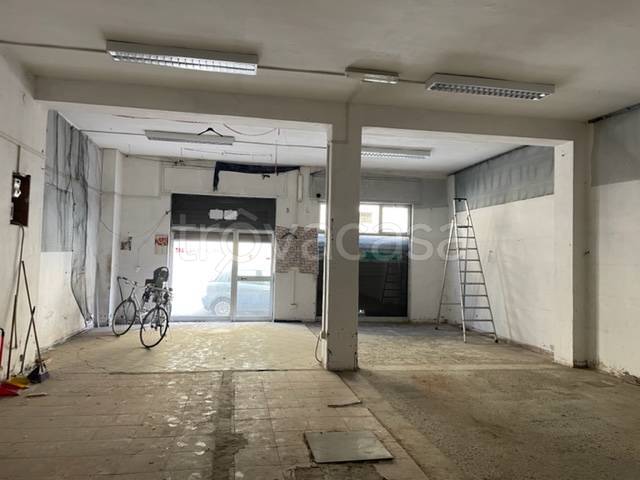 negozio in vendita a Pisa in zona Stazione