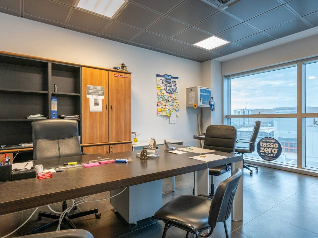 intera palazzina in vendita a Pisa in zona La Vettola