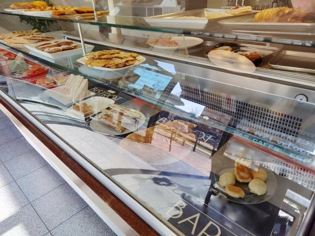 negozio in vendita a Pisa in zona Le Piagge