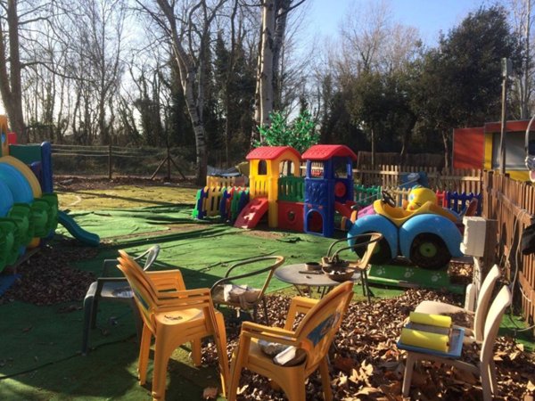 negozio in vendita a Pisa in zona Tirrenia