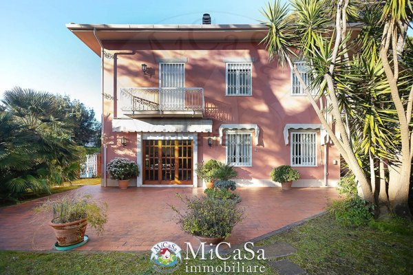 casa indipendente in vendita a Pisa in zona Tirrenia
