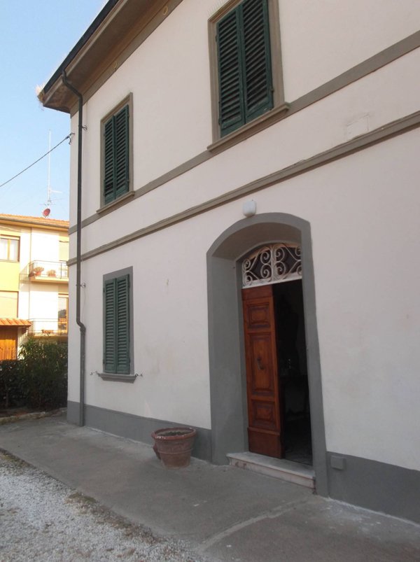 casa indipendente in vendita a Pisa in zona Oratoio