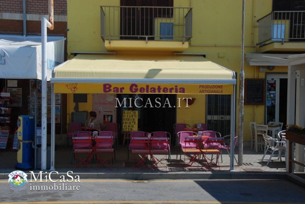 negozio in vendita a Pisa in zona Marina di Pisa