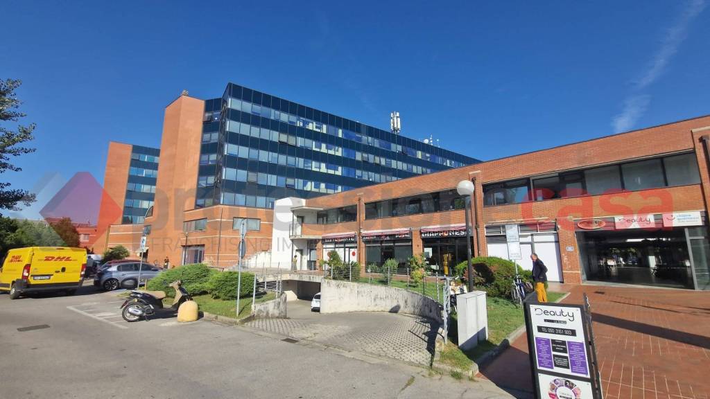 ufficio in vendita a Pisa