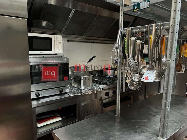 negozio in vendita a Pisa in zona Centro Storico