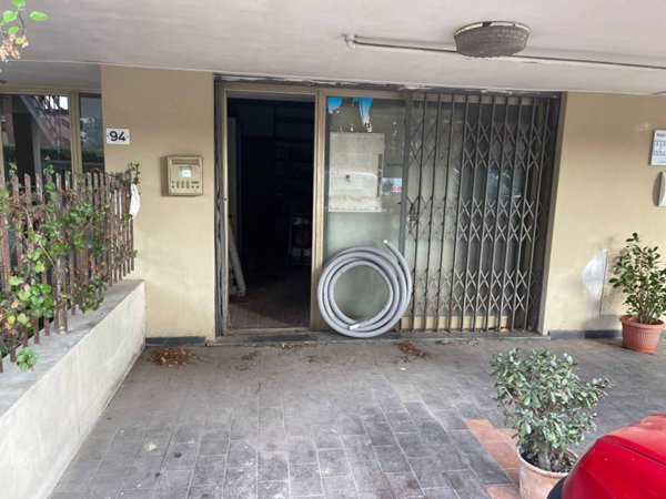 negozio in vendita a Pisa in zona Cisanello