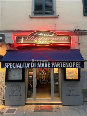 negozio in vendita a Pisa in zona Centro Storico