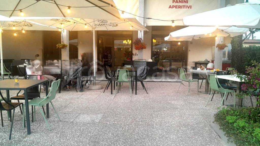 negozio in vendita a Pisa in zona Tirrenia
