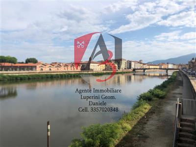 negozio in vendita a Pisa in zona Quartiere San Francesco