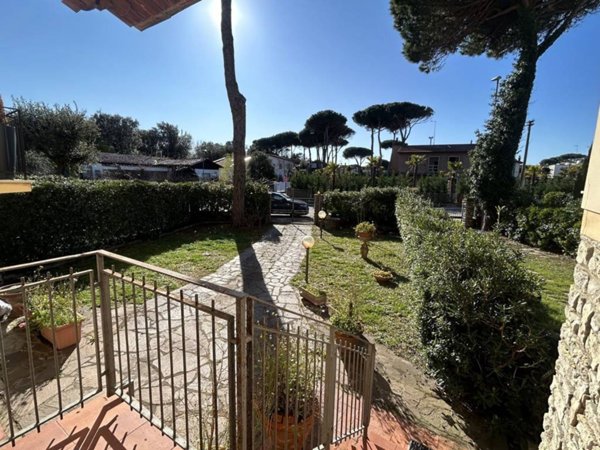 appartamento in vendita a Pisa in zona Tirrenia
