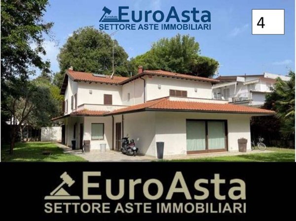 casa indipendente in vendita a Pisa in zona Tirrenia