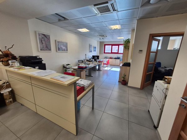 ufficio in vendita a Pisa in zona Ospedaletto