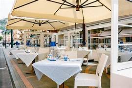 negozio in vendita a Pisa in zona Quartiere Santa Maria