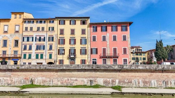 appartamento in vendita a Pisa in zona Lungarni