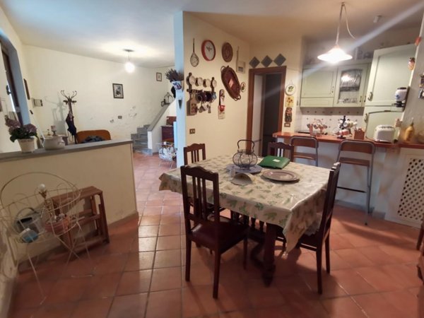 casa indipendente in vendita a Pisa in zona Riglione