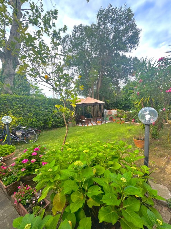 casa indipendente in vendita a Pisa in zona Porta a Mare