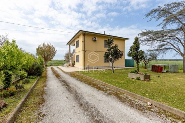 casa indipendente in vendita a Pisa in zona Coltano