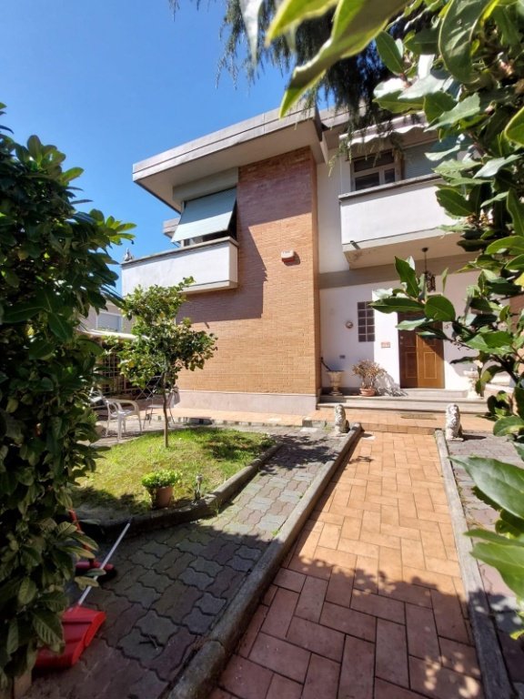 casa indipendente in vendita a Pisa in zona Porta a Lucca