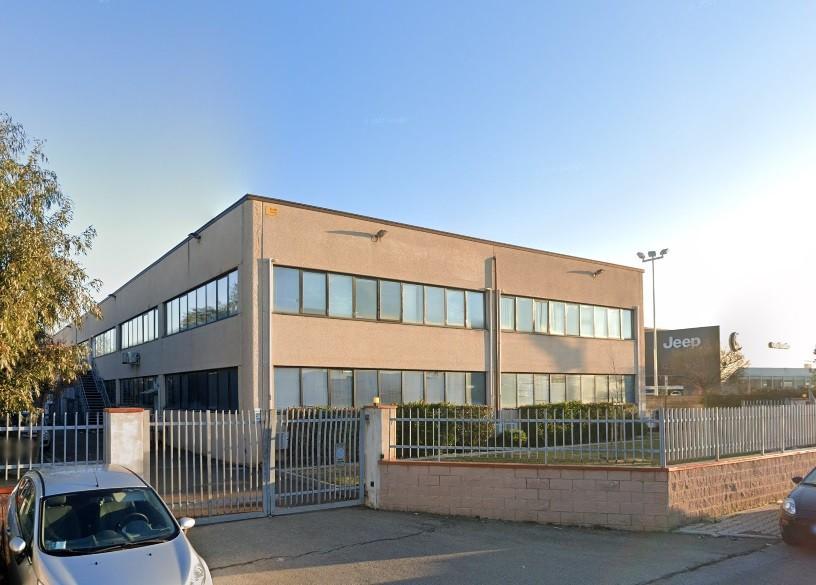 locale di sgombero in vendita a Pisa in zona Tribunale