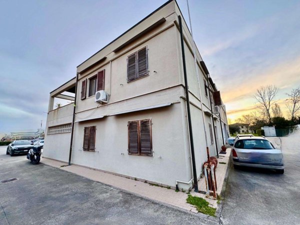 intera palazzina in vendita a Pisa in zona Ospedaletto