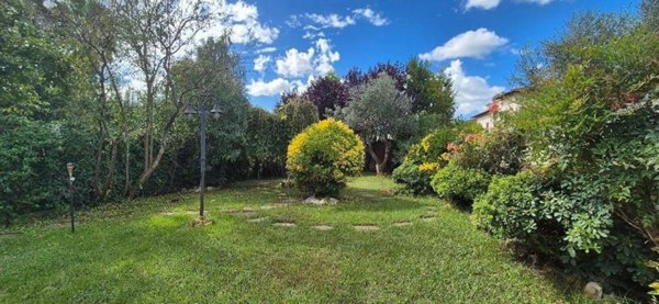 casa indipendente in vendita a Pisa in zona Porta a Lucca