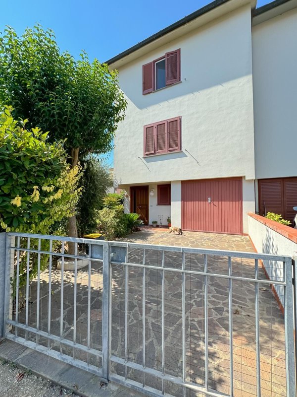 casa indipendente in vendita a Pisa in zona Putignano