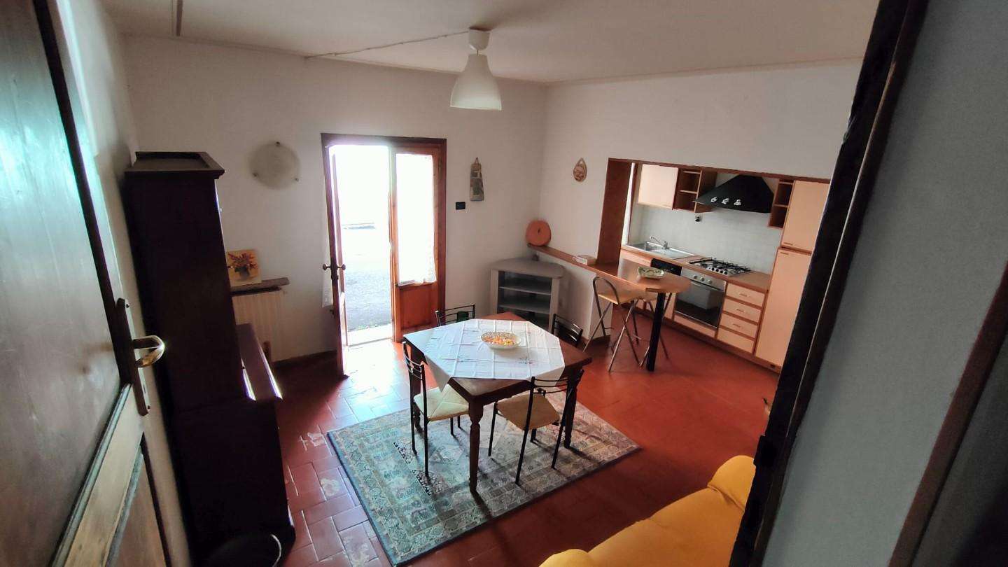 intera palazzina in vendita a Pisa in zona Oratoio
