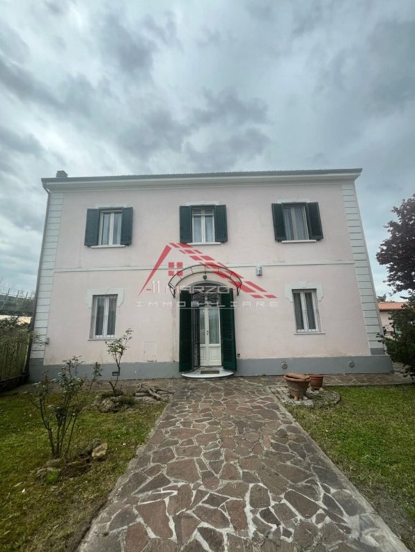 casa indipendente in vendita a Pisa in zona La Vettola