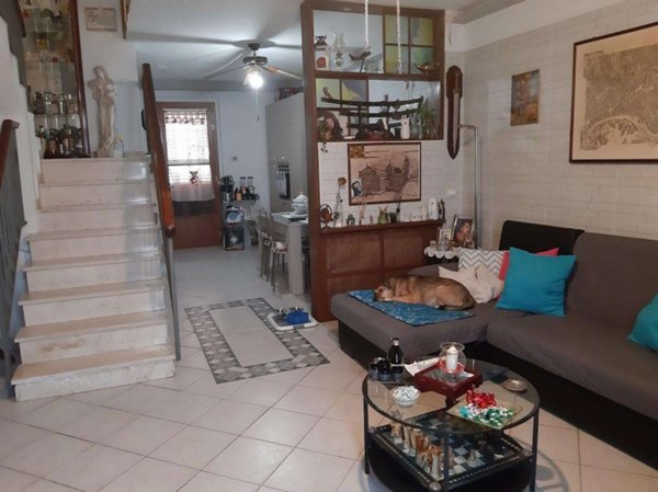 intera palazzina in vendita a Pisa in zona Putignano
