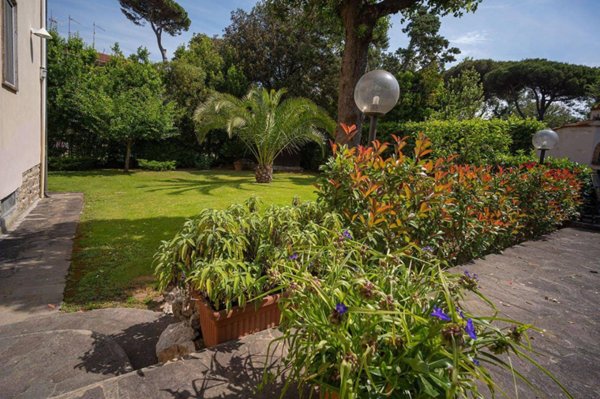 casa indipendente in vendita a Pisa in zona Tirrenia