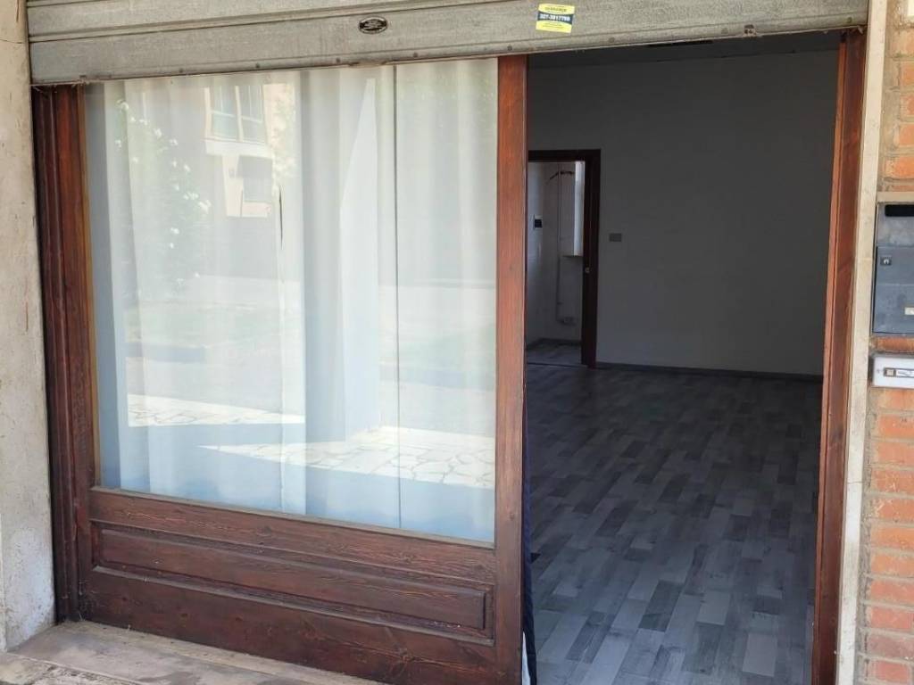 negozio in vendita a Pisa in zona Centro Storico