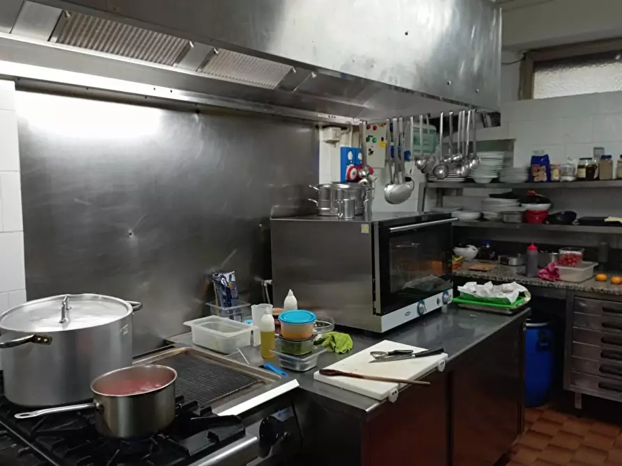 negozio in vendita a Pisa in zona Centro Storico