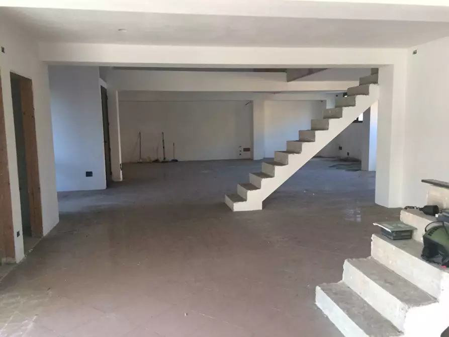 negozio in vendita a Pisa in zona Porta a Lucca