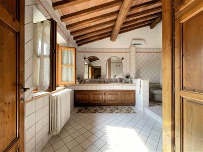casale in vendita a Pisa