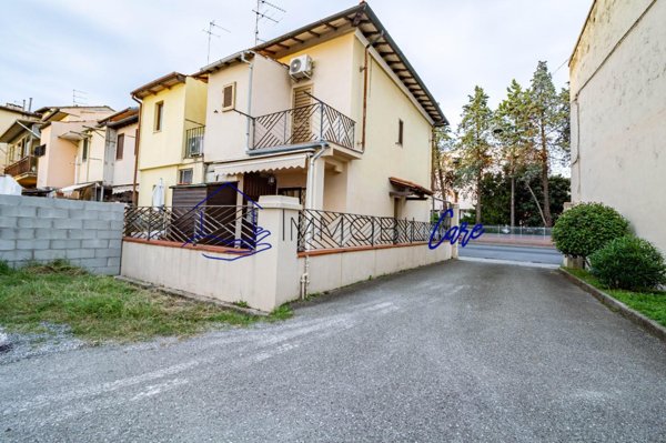 casa indipendente in vendita a Pisa in zona Stazione