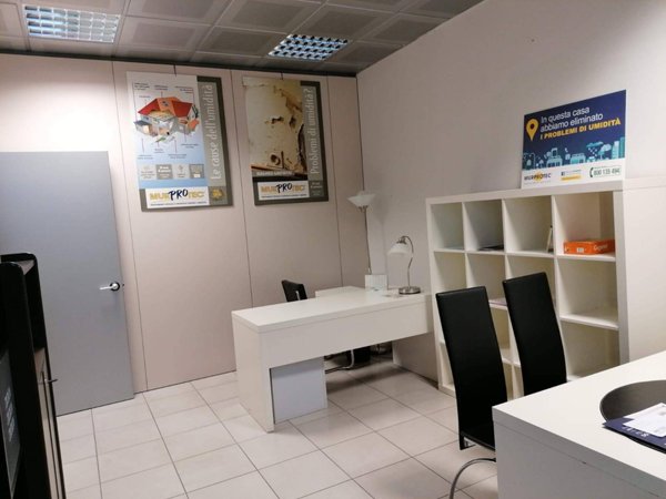 ufficio in vendita a Pisa in zona Ospedaletto