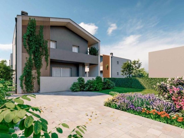 casa indipendente in vendita a Pisa in zona Porta a Lucca