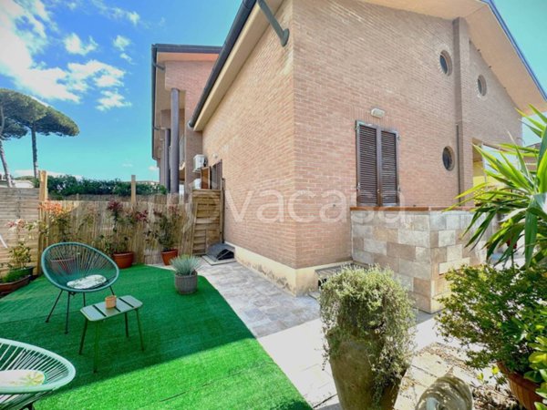 casa indipendente in vendita a Pisa in zona Tirrenia