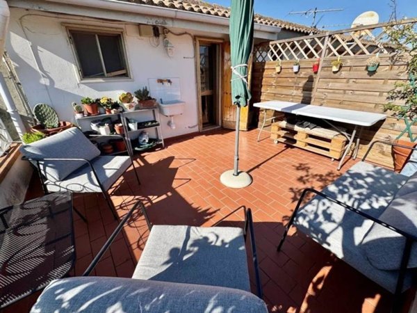 casa indipendente in vendita a Pisa in zona Lungarni