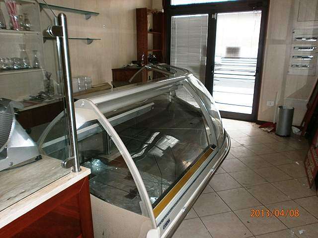 locale commerciale in vendita a Pisa in zona Porta a Lucca